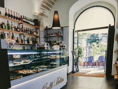 Проект:Caffè Bellini, Бари, Италия