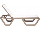 Шезлонг-лежак пластиковый Scab Design Vela технополимер, текстилен тортора, белый Фото 1