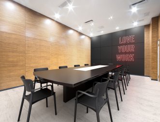 Кресло пластиковое Siesta Contract Loft черный