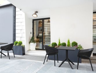 Стол пластиковый Sky Table 70, черный, 700х700х740 мм