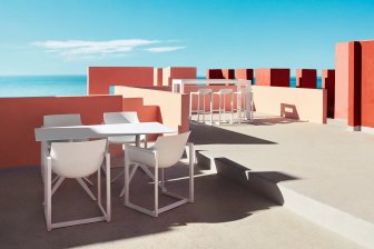 Стул пластиковый барный Vondom Wall Street Basic белый