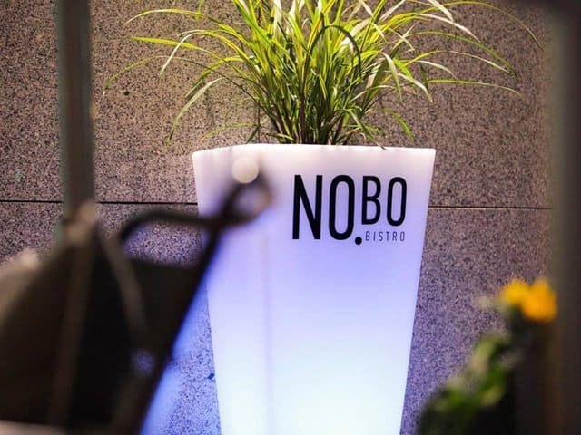 Кашпо пластиковое светящееся Y-Pot Lighting