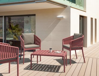 Кресло пластиковое с подушками Siesta Contract Portofino марсала, светло-коричневый