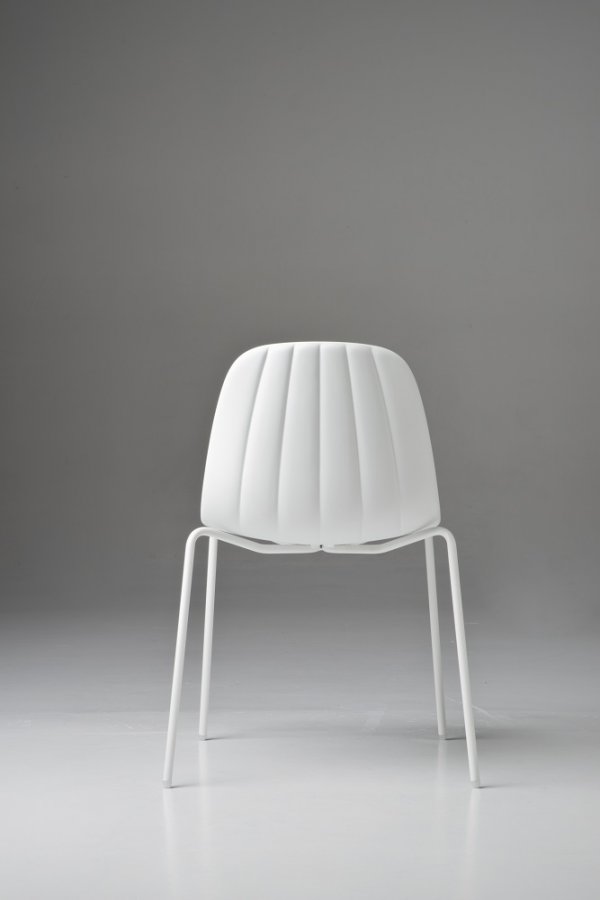 Стул пластиковый Chairs & More Babah S