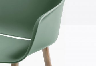 Кресло пластиковое Babila XL