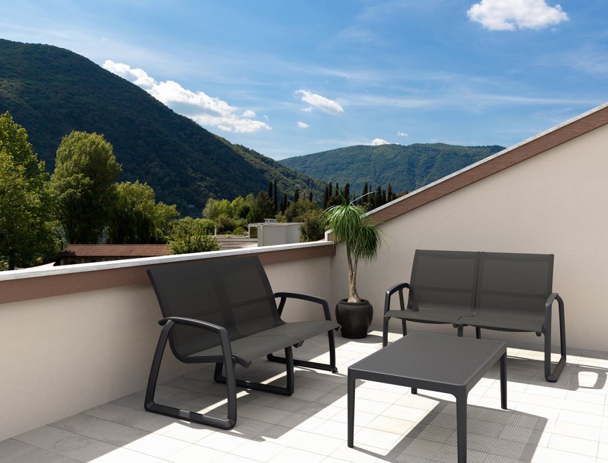 Столик пластиковый журнальный Sky Lounge Table