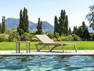 Столик пластиковый для лежака Ocean Side Table
