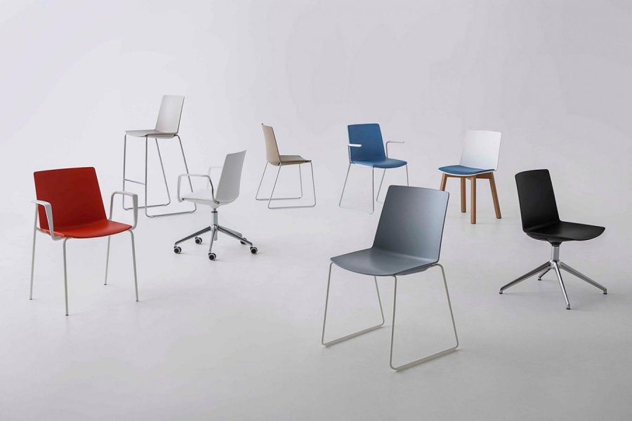 Стул пластиковый Jubel BL