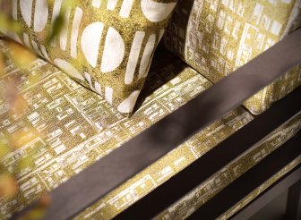 Диван пластиковый с подушками Maximo 5 Lumière