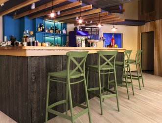 Стул пластиковый барный Siesta Contract Cross Bar 75 оливковый