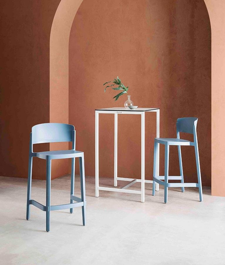 Стул пластиковый барный Gaber Abuela Stool 77 бледно-голубой