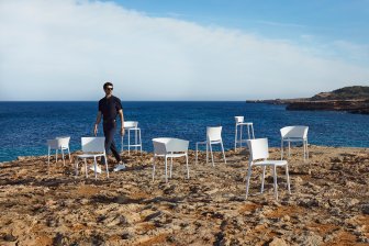 Кресло пластиковое Vondom Africa Basic белый