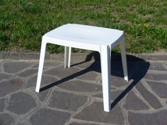 Столик пластиковый Tanga