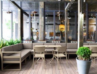 Стол пластиковый складной Sky Folding Table 60, бежевый, 600х600х740 мм