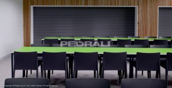 Стул пластиковый PEDRALI Volt черный