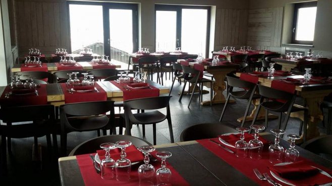 Hotel Ristorante Monte Emilius, Шарвансо, Италия