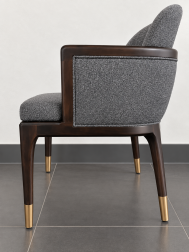 Кресло деревянное с обивкой Elegance