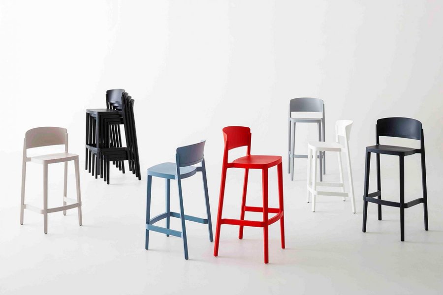 Стул пластиковый барный Gaber Abuela Stool 77 черный