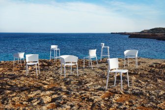 Кресло пластиковое Vondom Africa Basic белый