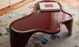 Столик пластиковый журнальный Sloth Lacquered
