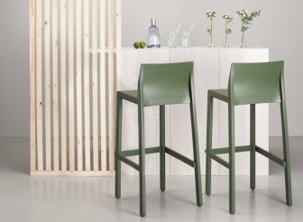 Стул полубарный пластиковый Scab Design Kate зеленый
