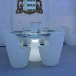 Стол пластиковый со стеклом светящийся Ed Lighting
