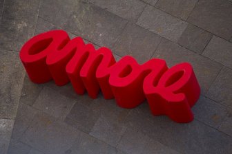 Скамья пластиковая дизайнерская Amore Pop