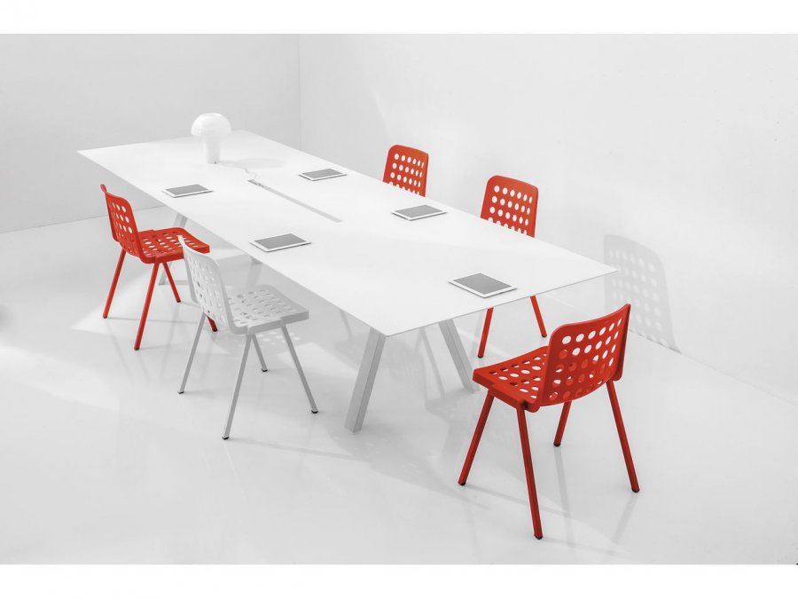 Стол с каналом для протяжки проводов Arki-Table CC Compact