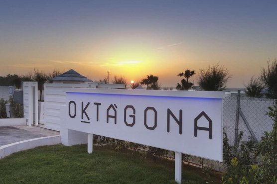 Oktàgona beach & restaurant, Бриндизи, Италия
