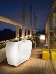 Стойка пластиковая барная светящаяся на колесах Roller Bar Lighting