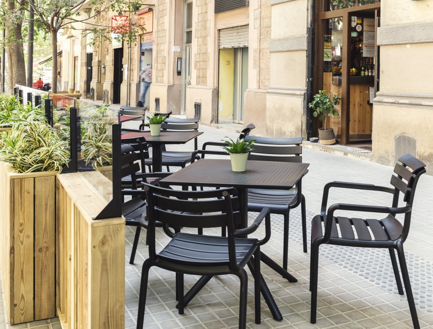 Кресло пластиковое Siesta Contract Paris черный