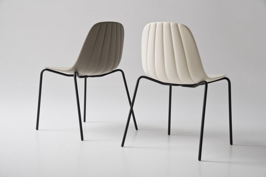 Стул пластиковый Chairs & More Babah S