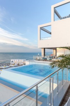 Moncastro Beach Hotel, Затока
