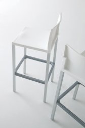 Стул пластиковый полубарный Gaber Liberty H60