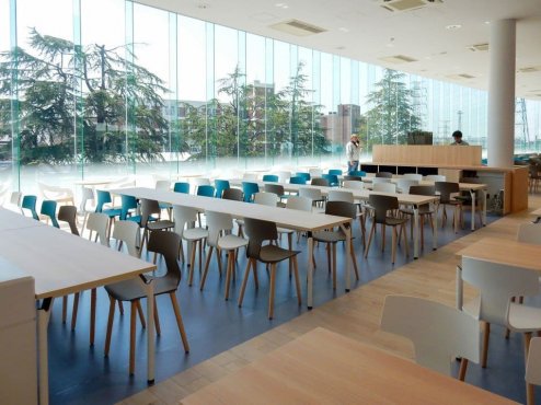 Sangyo University, Осака, Япония
