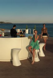 Стул пластиковый барный Vondom Noma Basic