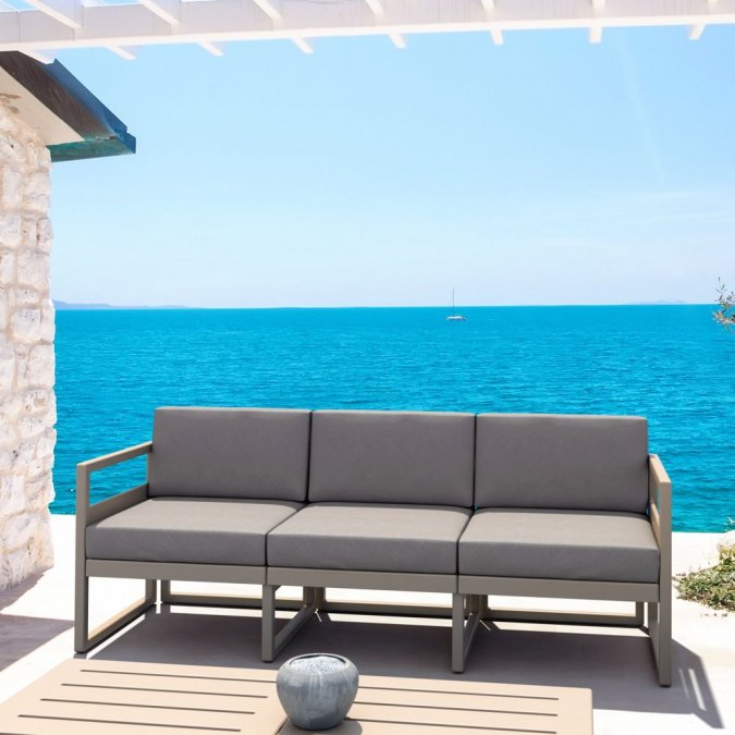 Диван пластиковый трехместный с подушками Mykonos XL
