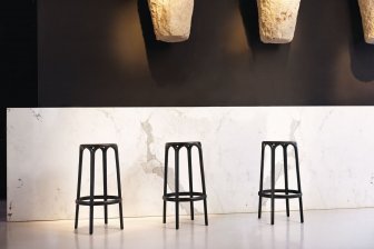Табурет пластиковый барный Vondom Brooklyn Basic черный