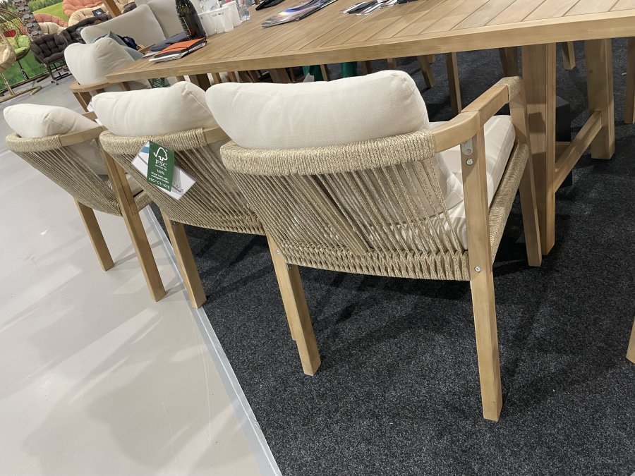 Кресло деревянное с подушками Rimini KD
