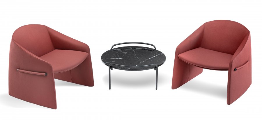 Кресло с обивкой Majorette Lounge