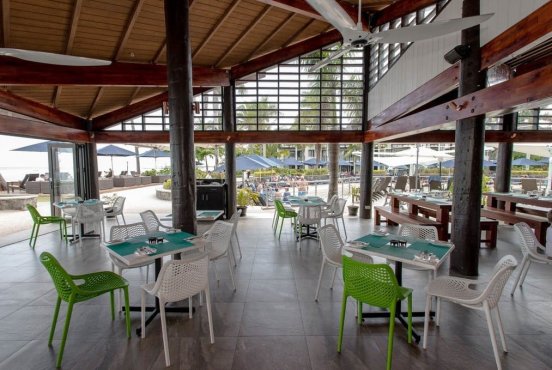 Ресторан Blu Brasserie в отеле Radisson Blu Resort Fiji Denarau Island, о. Денарау