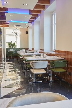 C House Cafè, Пескьера-дель-Гарда, Италия