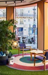 Кресло деревянное с обивкой Doron Hotel