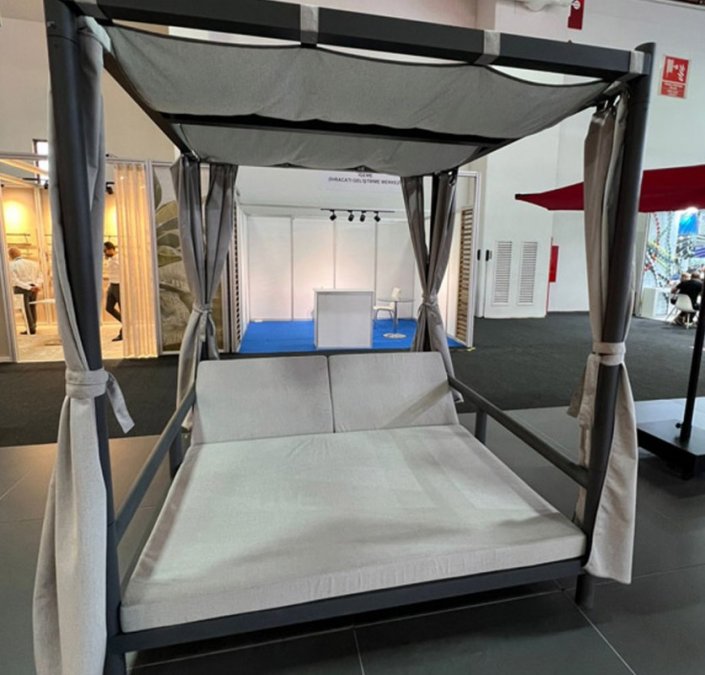 Шатер с лежаками Sultan Daybed
