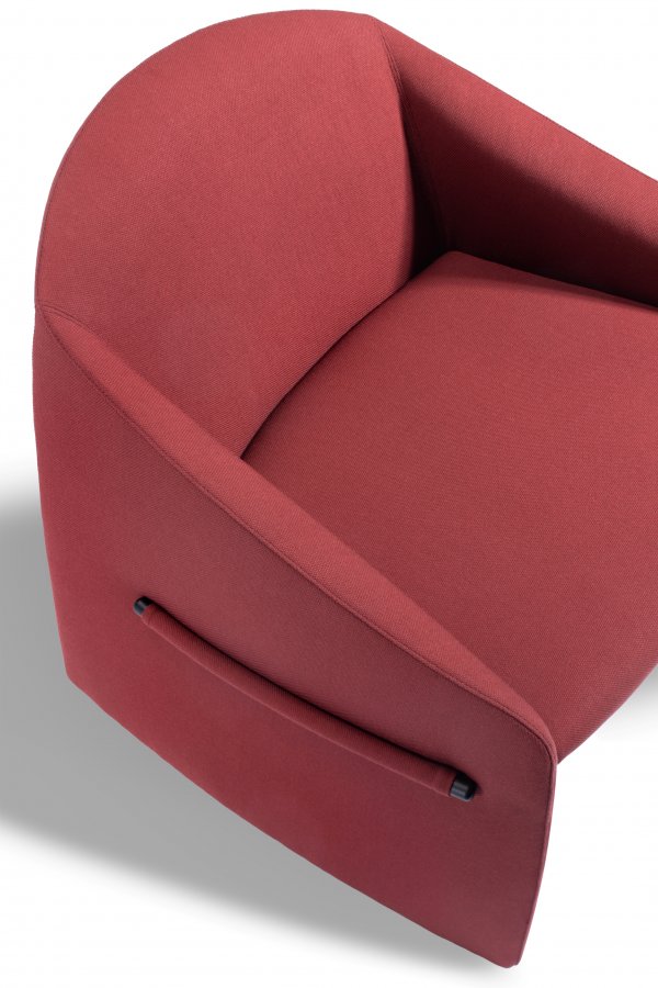 Кресло с обивкой Majorette Lounge