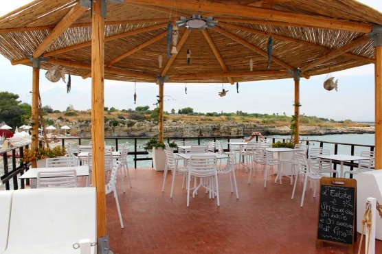 Cala San Giovanni, Полиньяно-а-Маре, Италия