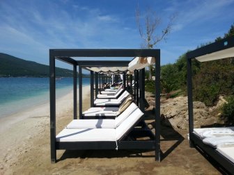 Шатер с лежаками Afrodite