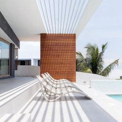 Лежак пластиковый Ibiza Basic