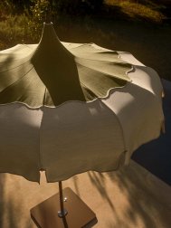 Зонт пляжный профессиональный Ø2.4 м Lotus Pagoda