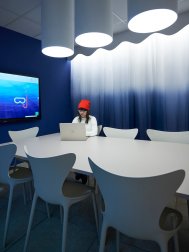 Стул пластиковый Vondom Love Basic белый